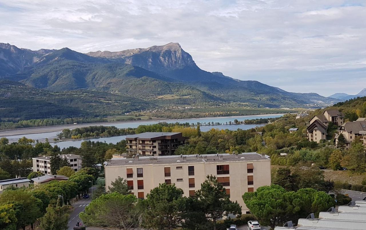 Appartement Plan D'Eau Vue Panoramique Embrun Exterior photo